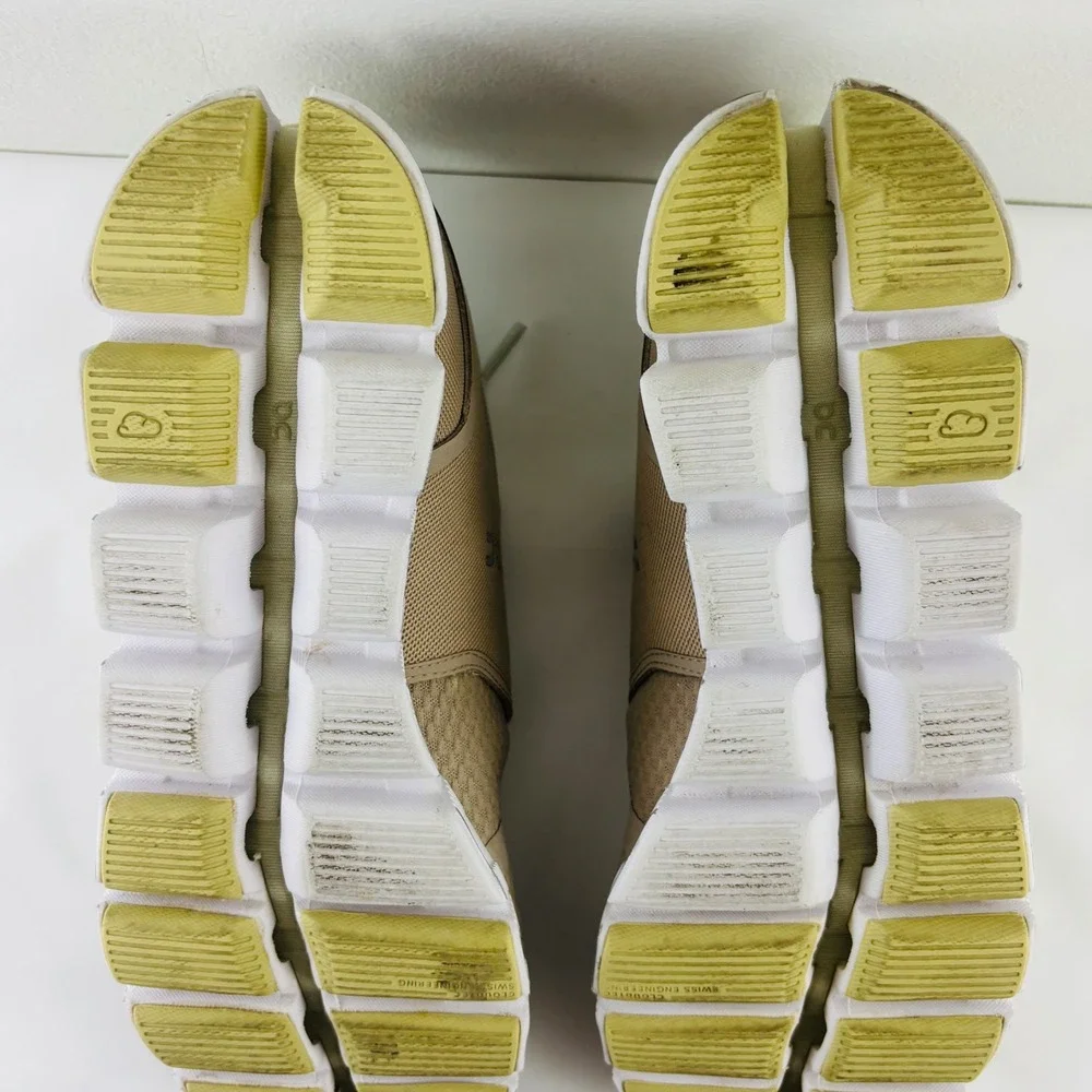 On Cloud Running Women's Haze Sand Athletic Shoes Sneakers Comfort Size 9
